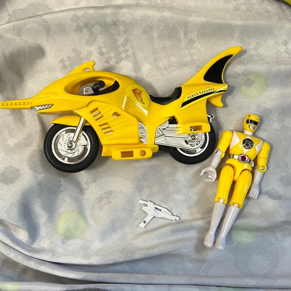 Power Ranger | Toys | Bandai Mighty Morphin Power Rangers Yellow ...
